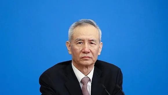 劉鶴：民營企業(yè)要向?qū)＞匦路较虬l(fā)展