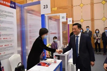 引才·育才·聚才——“留·在上海、留·在納菲”